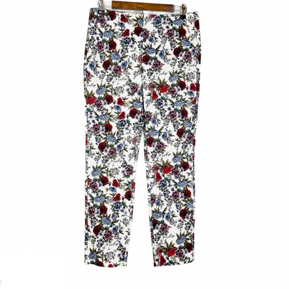 Zara • Women's Mid-rise Floral Printed Pants Size 6